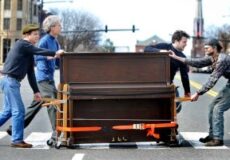 Move Piano Front 300x200 1